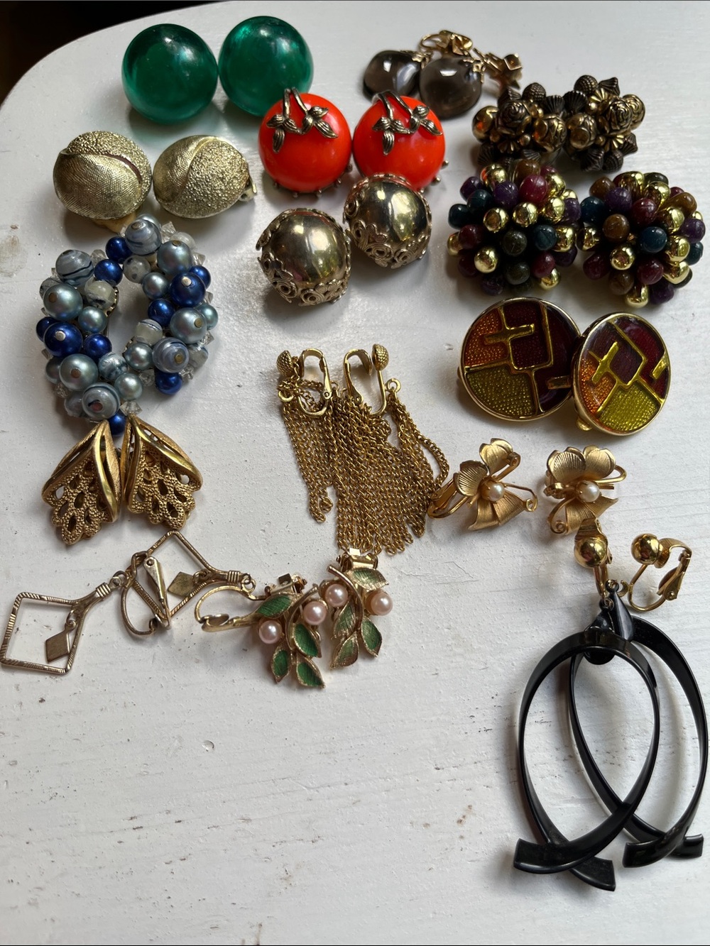 Lot 15 vintage clip on earrings cluster dangle some signed